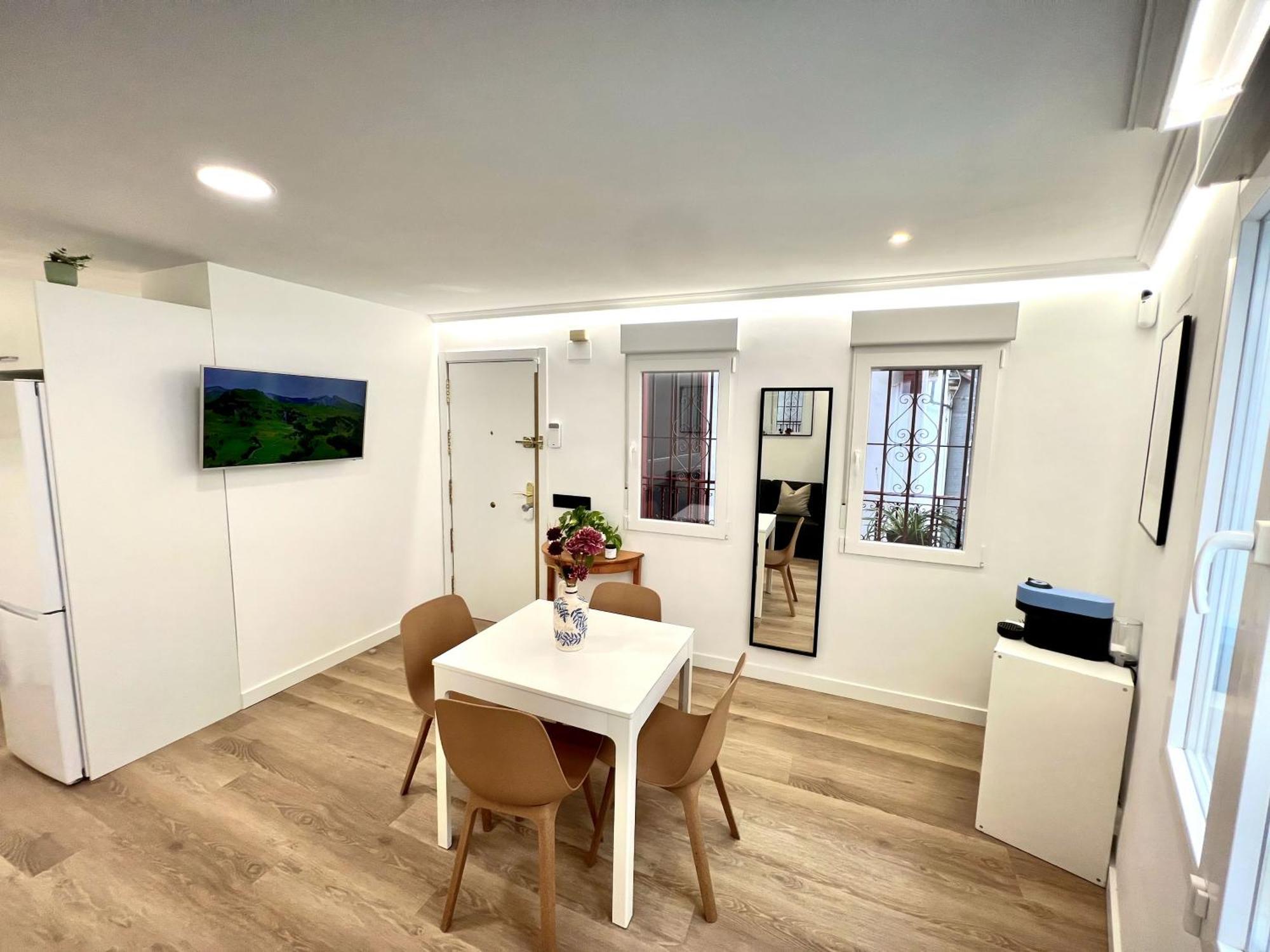 Apartment In The Heart Of Madrid-Piso En Malasana Εξωτερικό φωτογραφία