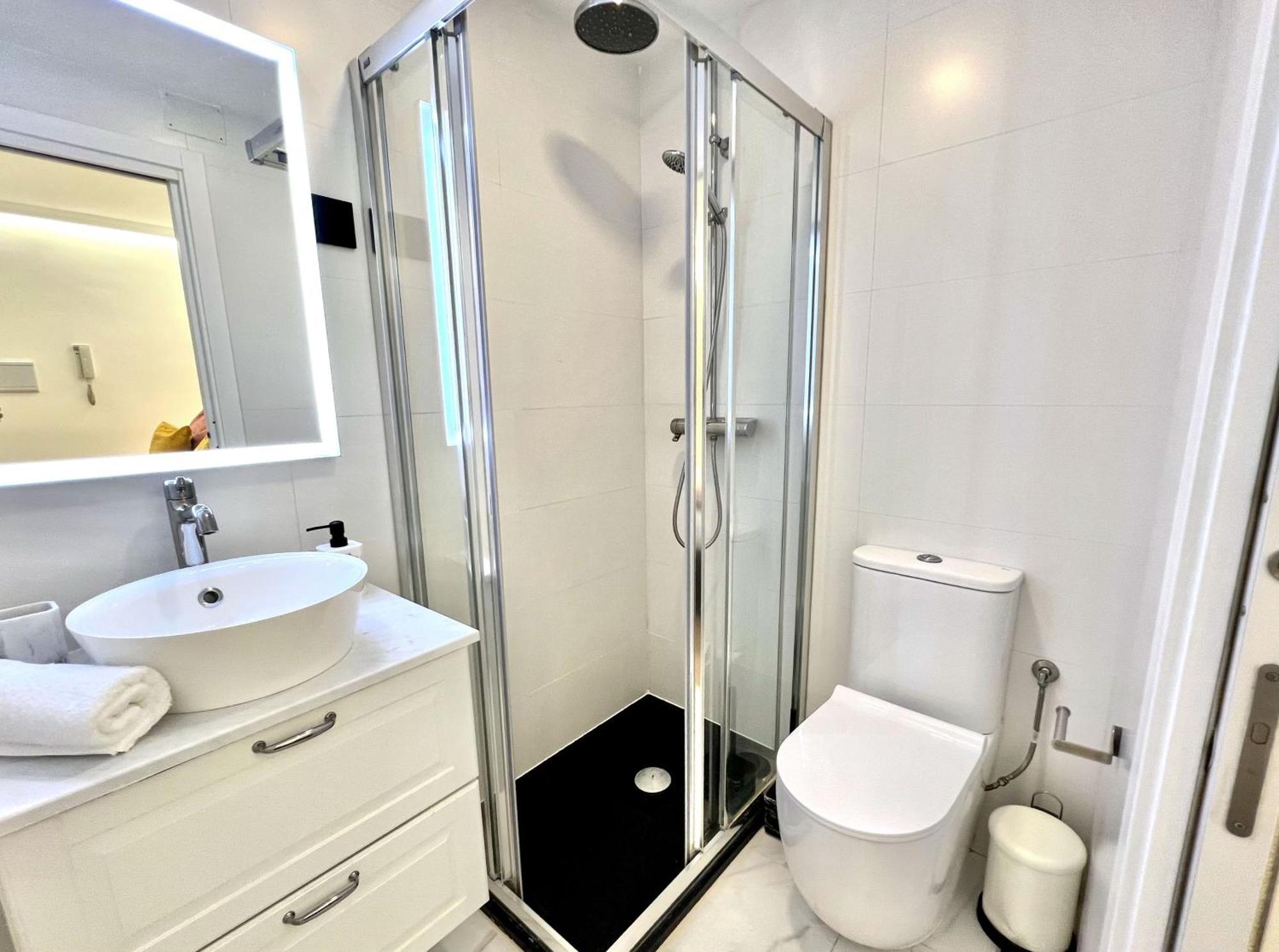Apartment In The Heart Of Madrid-Piso En Malasana Εξωτερικό φωτογραφία
